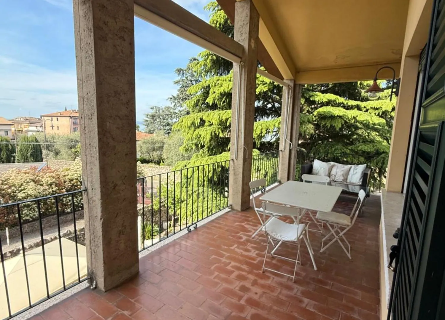 Residenza Le Logge Aparthotel Torri Del Benaco Italy